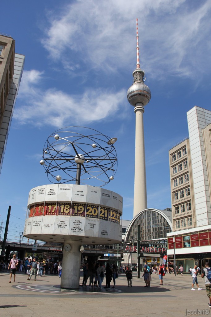 Berlino - Fernsehenturn in Alexanderplatz